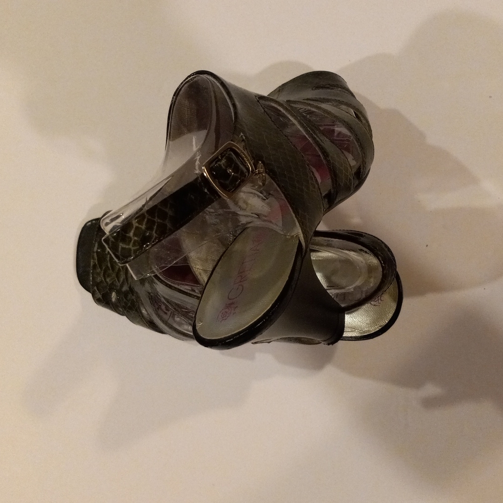 Heels - Picture 3 of 6